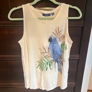 NWT parrot design tank. Size S. Super soft and stretchy.
